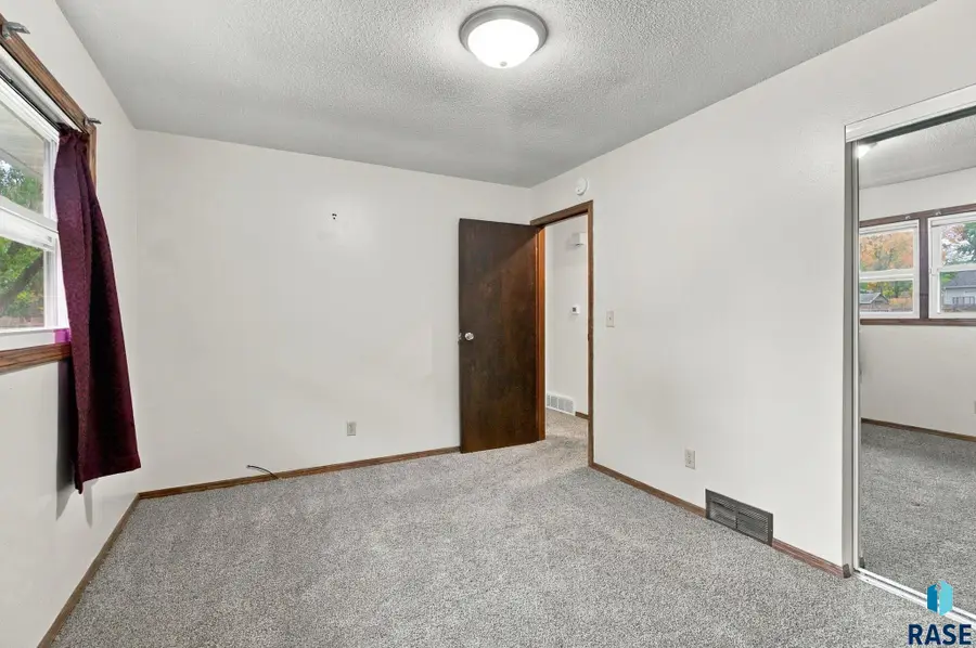 4103 W Mesa Pass, Sioux Falls, SD 57106 - #3