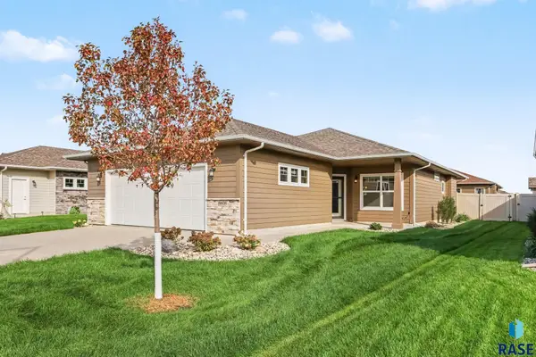 8608 W Dalton St, Sioux Falls, SD 57106