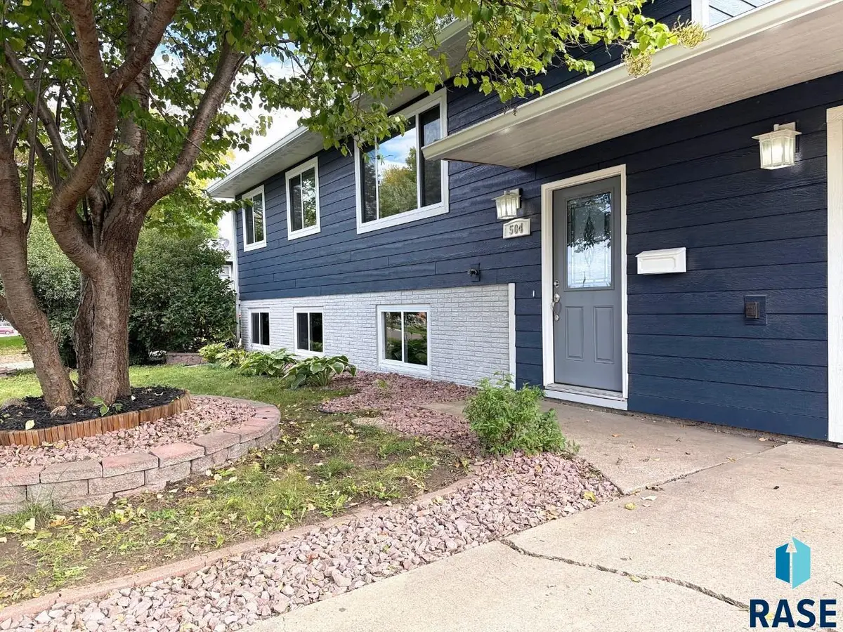504 S Gardner Dr, Sioux Falls, SD 57103 - #1