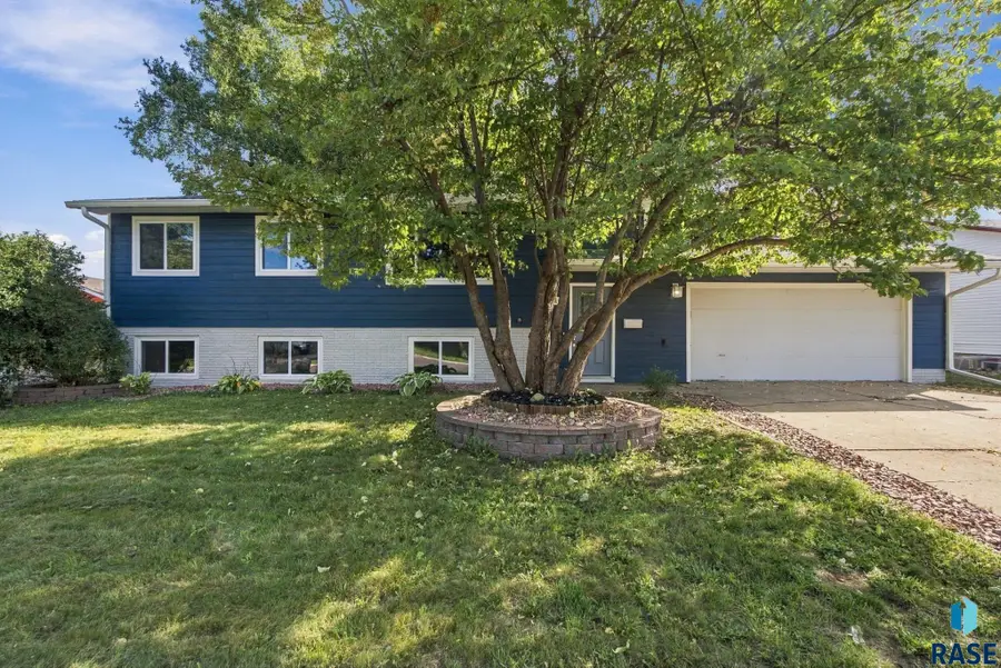 504 S Gardner Dr, Sioux Falls, SD 57103 - #2