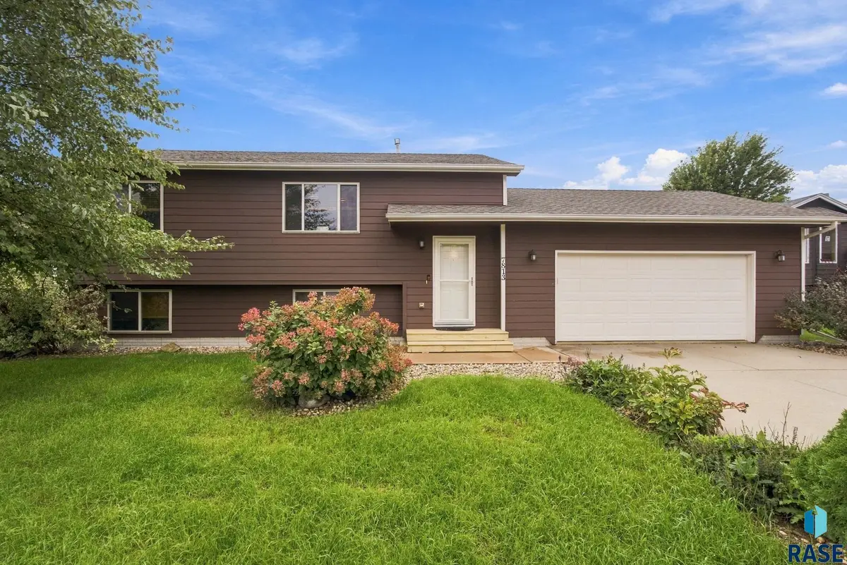 7813 W 44th St, Sioux Falls, SD 57106 - #1