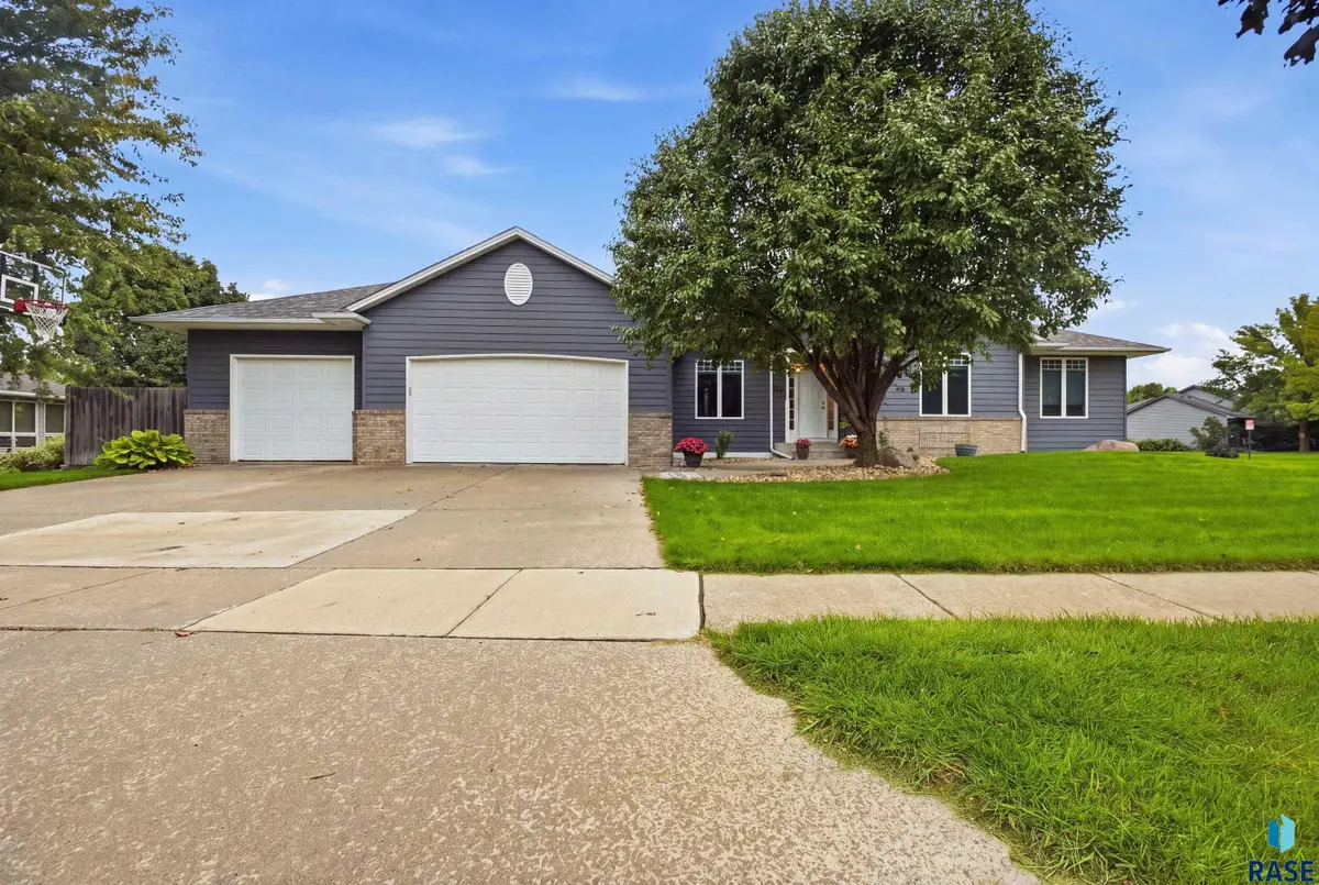 7216 S Redstone Ave, Sioux Falls, SD 57108 - #1