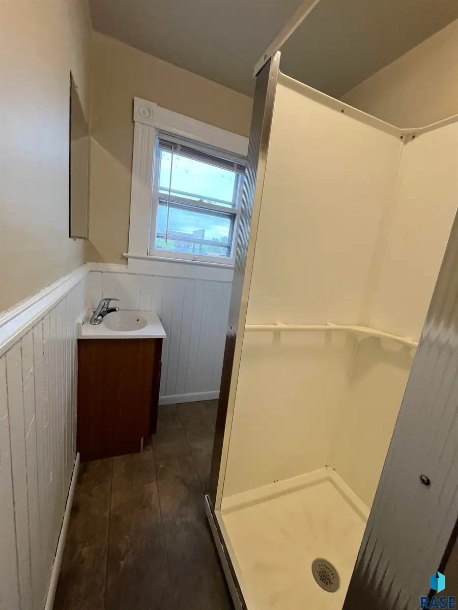 415 W 11th St, Sioux Falls, SD 57104 - #3