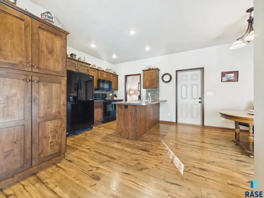 1705 S Foss Ave, Sioux Falls, SD 57110 - #3