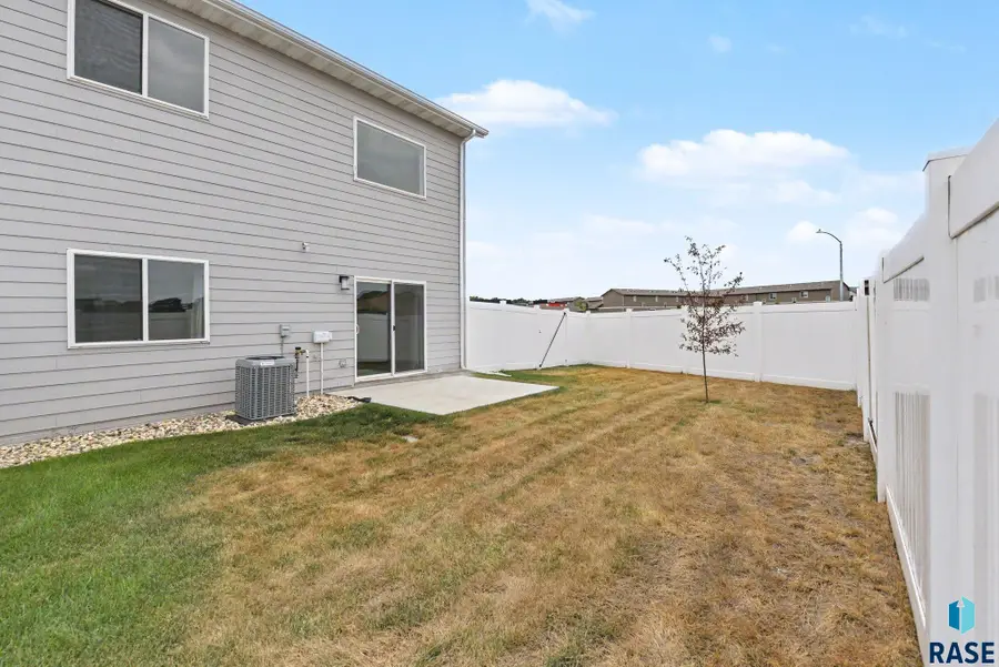 6900 E Brooks Edge Pl, Sioux Falls, SD 57110 - #2