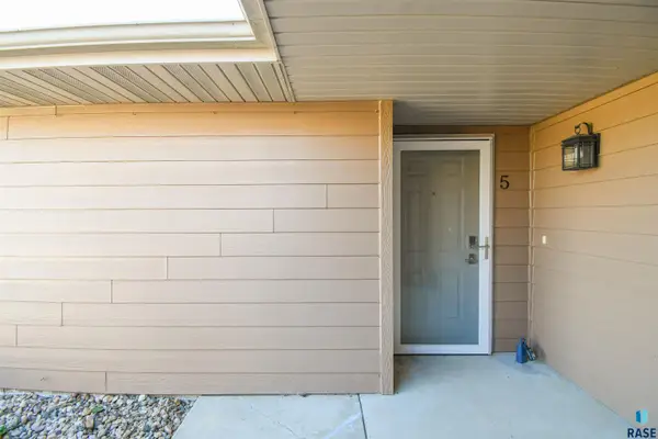 8801 W 32nd St #5, Sioux Falls, SD 57106