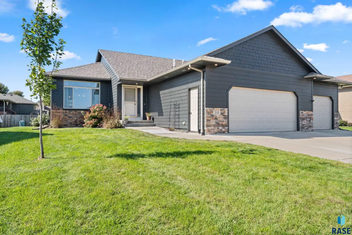 213 S Sunshine Ave, Brandon, SD 57005 - #1