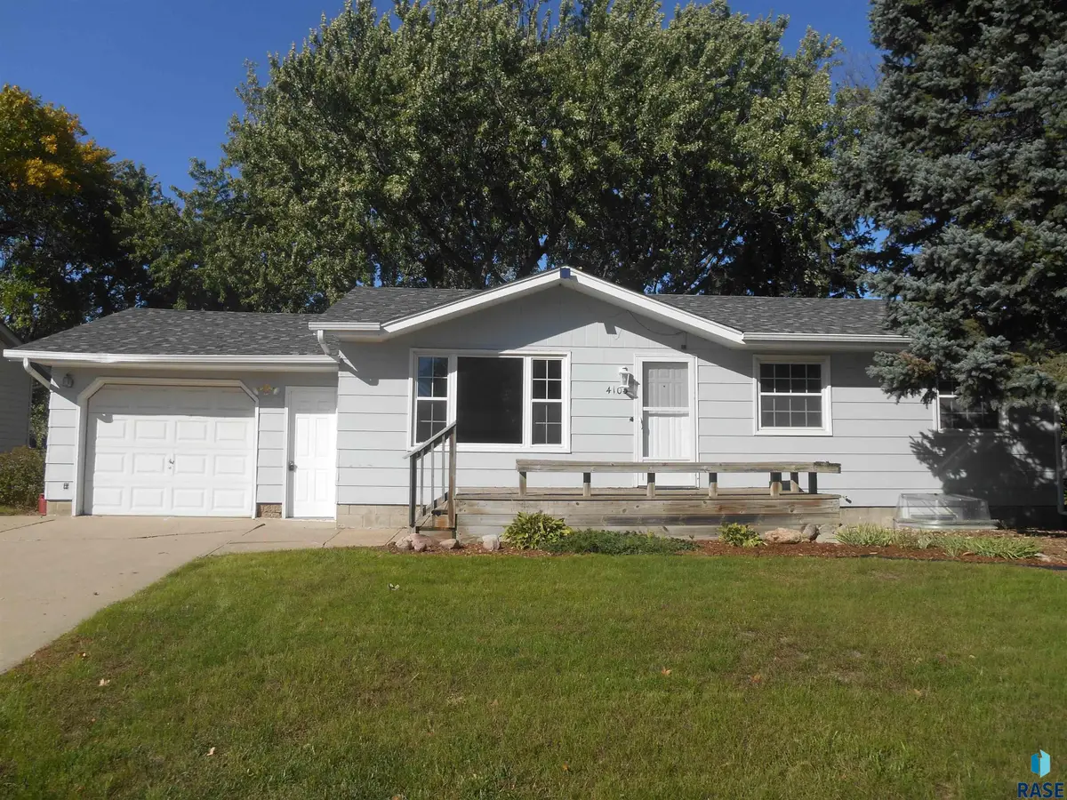 4105 Holbrook Ave, Sioux Falls, SD 57106 - #1