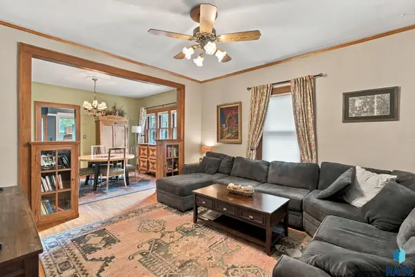 1408 S Summit Ave, Sioux Falls, SD 57105