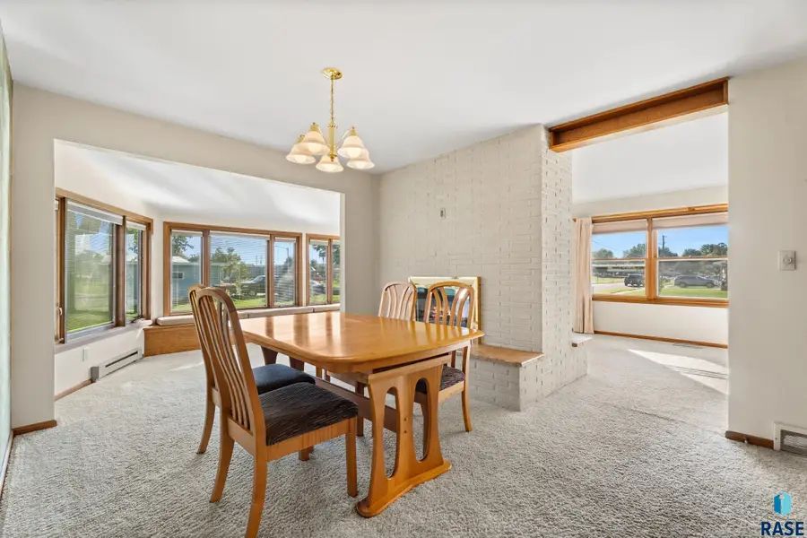 3112 S Jefferson Ave, Sioux Falls, SD 57105 - #2