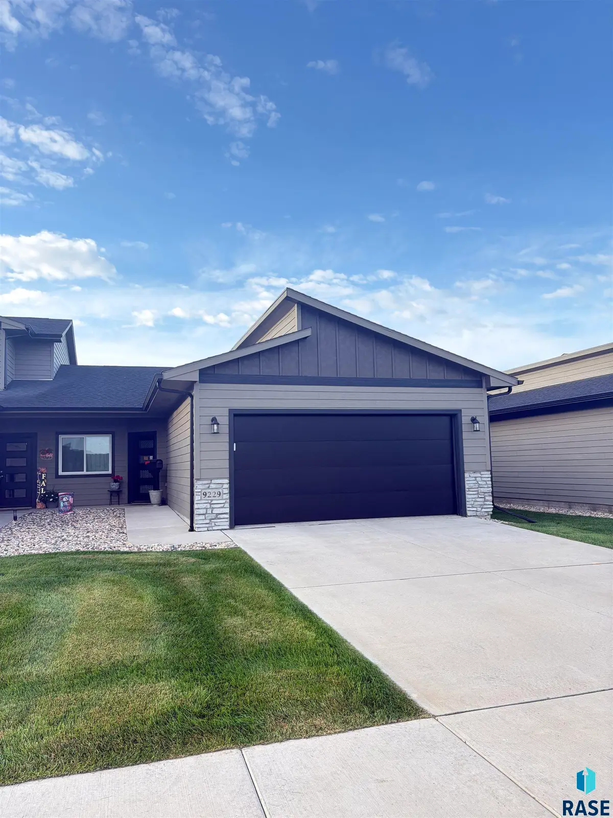 9229 W Laverne Wipf St, Sioux Falls, SD 57106 - #1