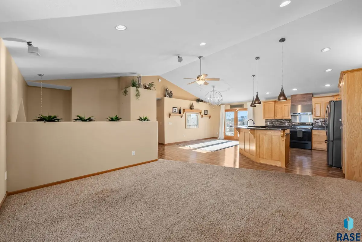 7624 S Courtyard Cir, Sioux Falls, SD 57108 - #1