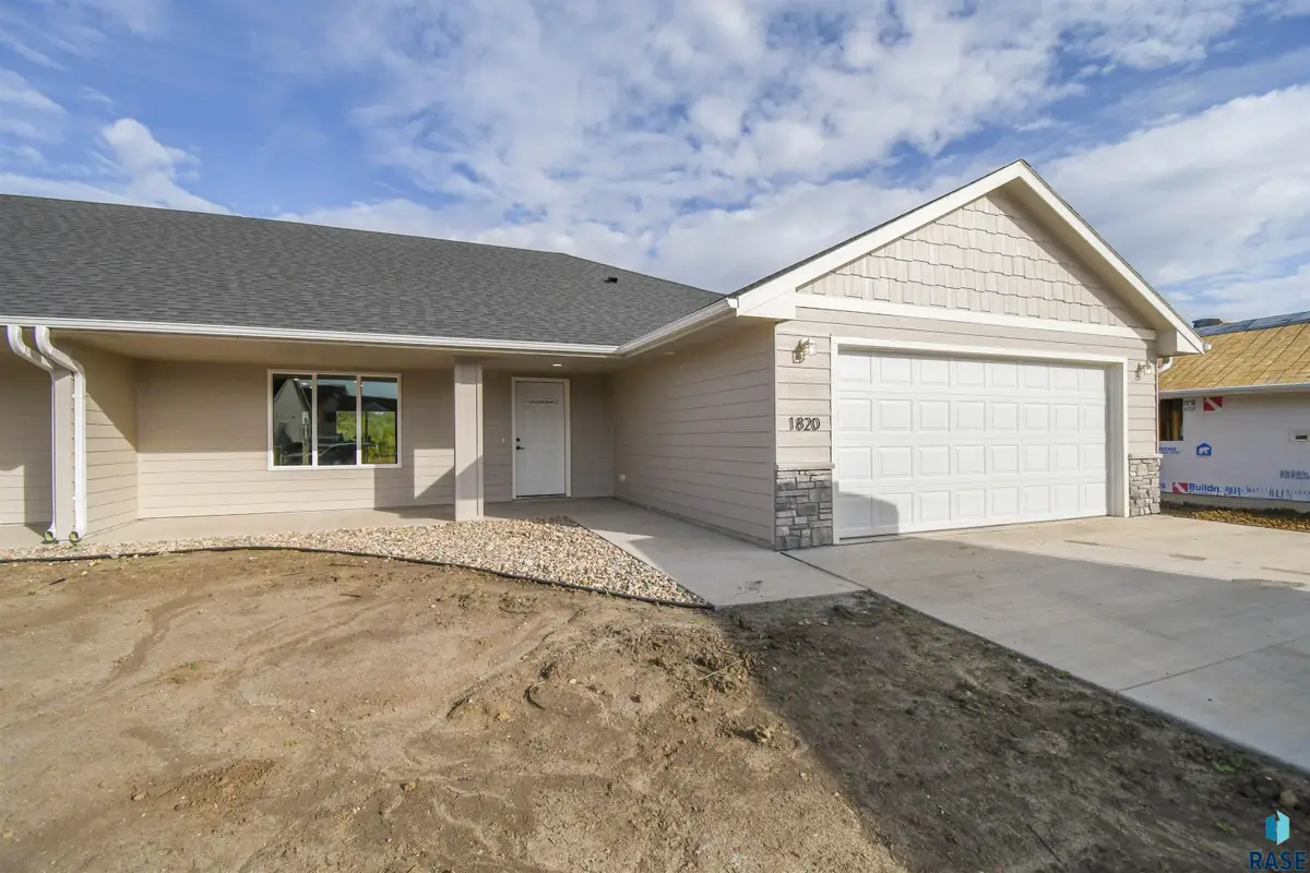 1820 S Daylight Dr, Sioux Falls, SD 57110 - #1