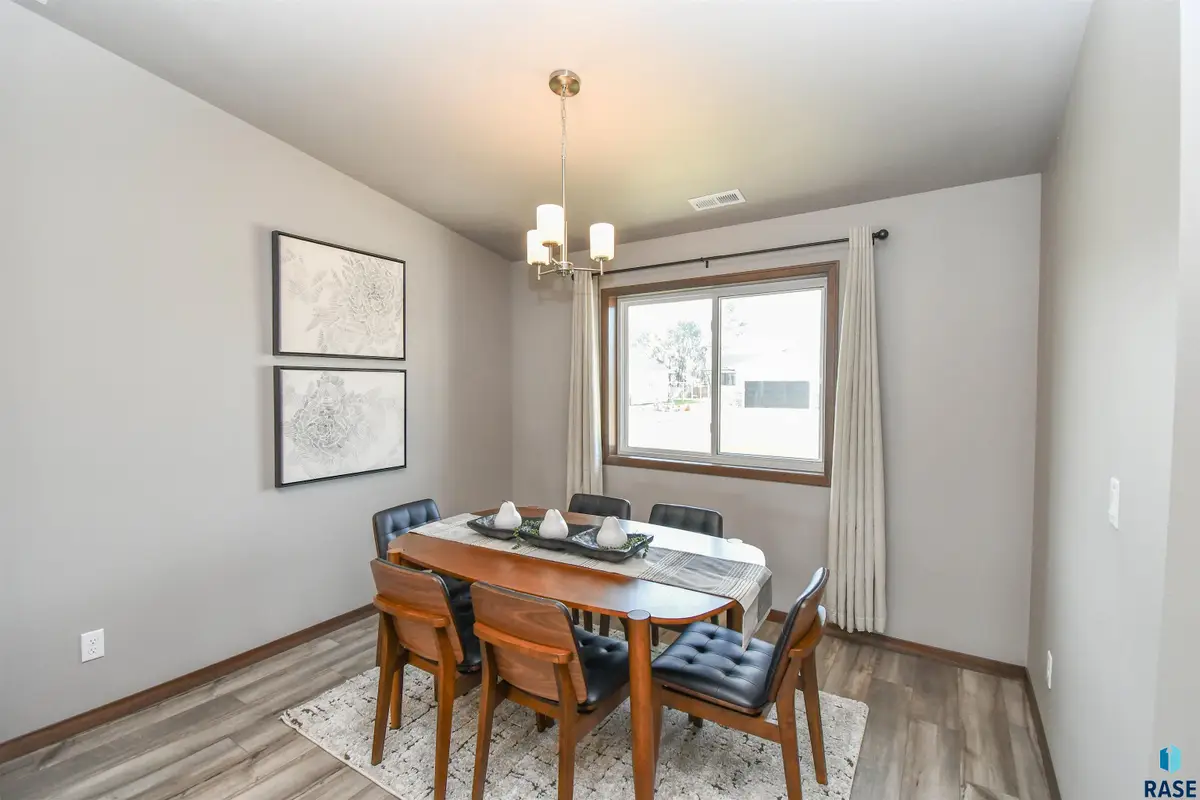 422 Thelma Ave, Harrisburg, SD 57032 - #1