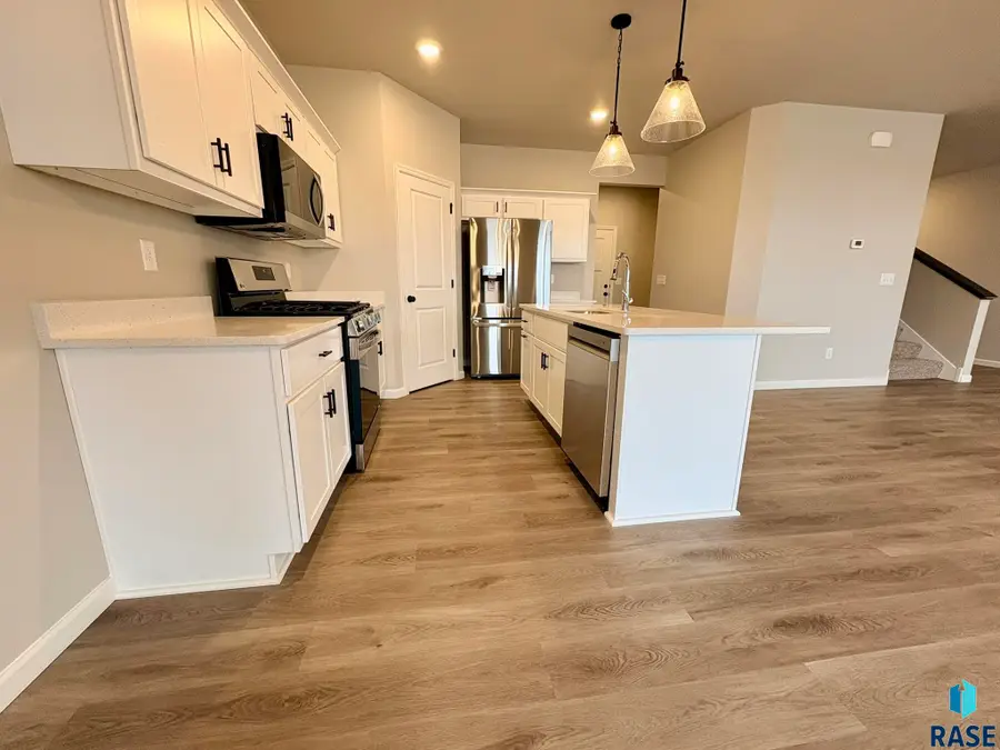 6500 W Goldberg Dr, Sioux Falls, SD 57107 - #3