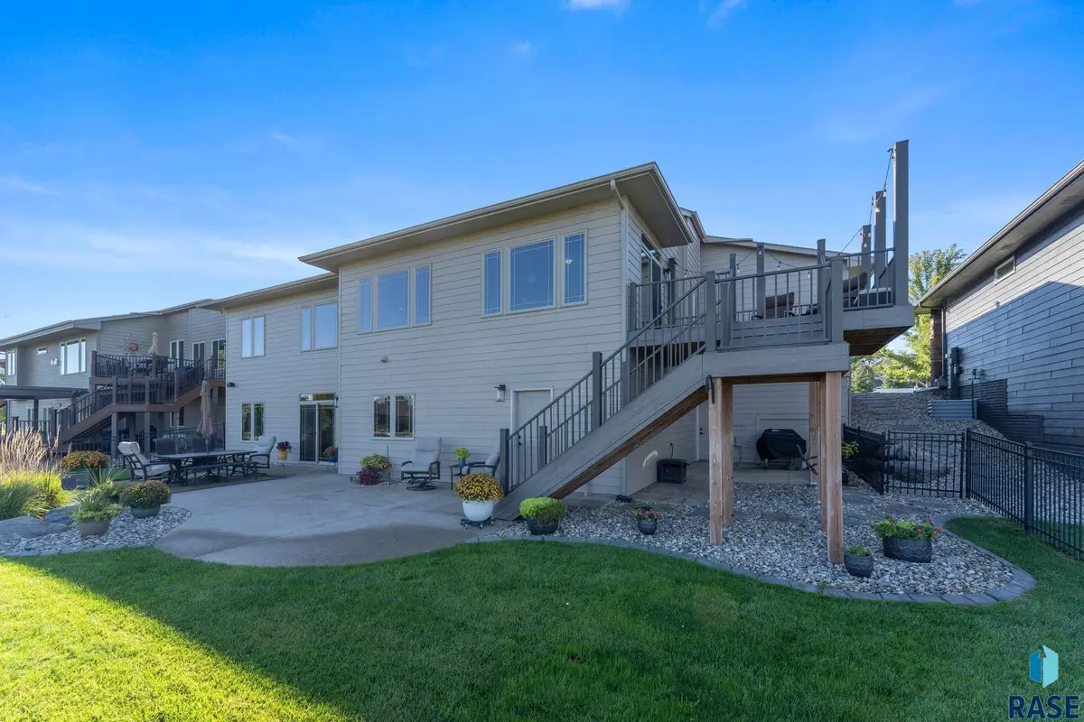 1724 W Grand Arbor Cir, Sioux Falls, SD 57108 - #1