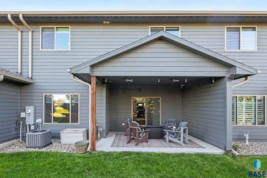 7571 Grand Arbor Pl, Sioux Falls, SD 57108 - #2
