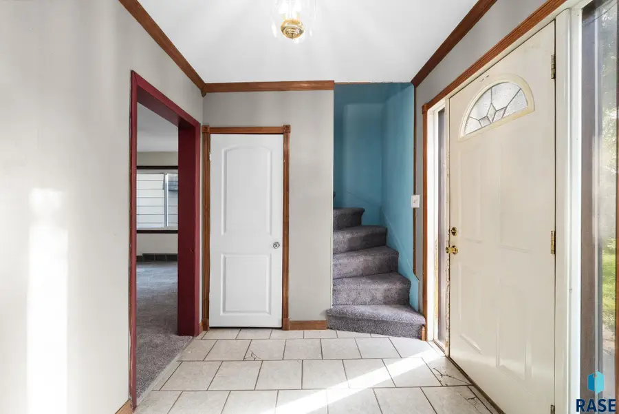 824 N Walts Ave, Sioux Falls, SD 57104 - #2