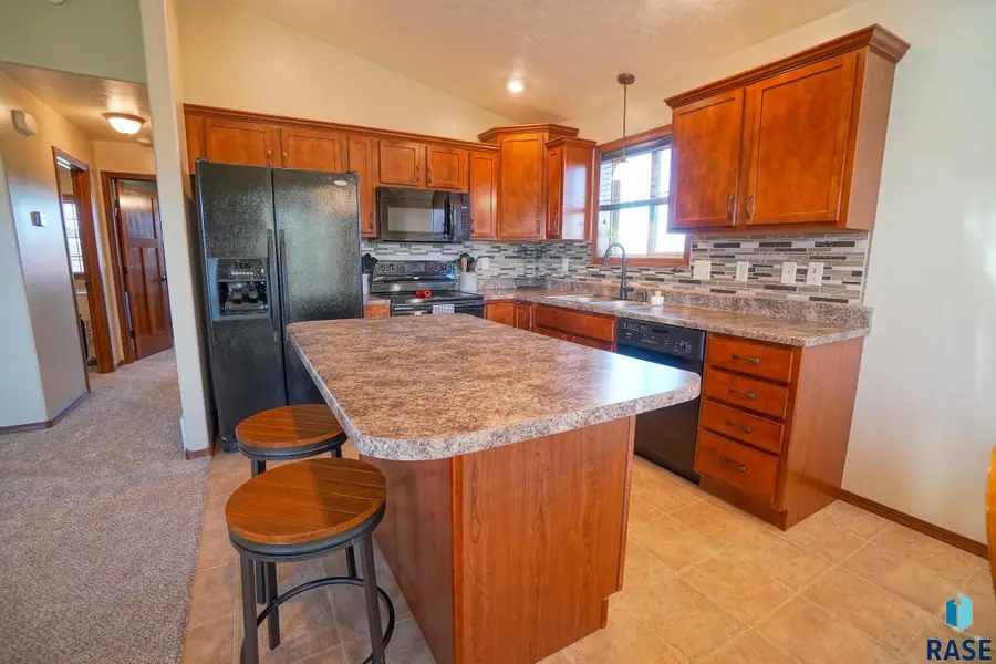 8801 W Stoney Creek St, Sioux Falls, SD 57106 - #2
