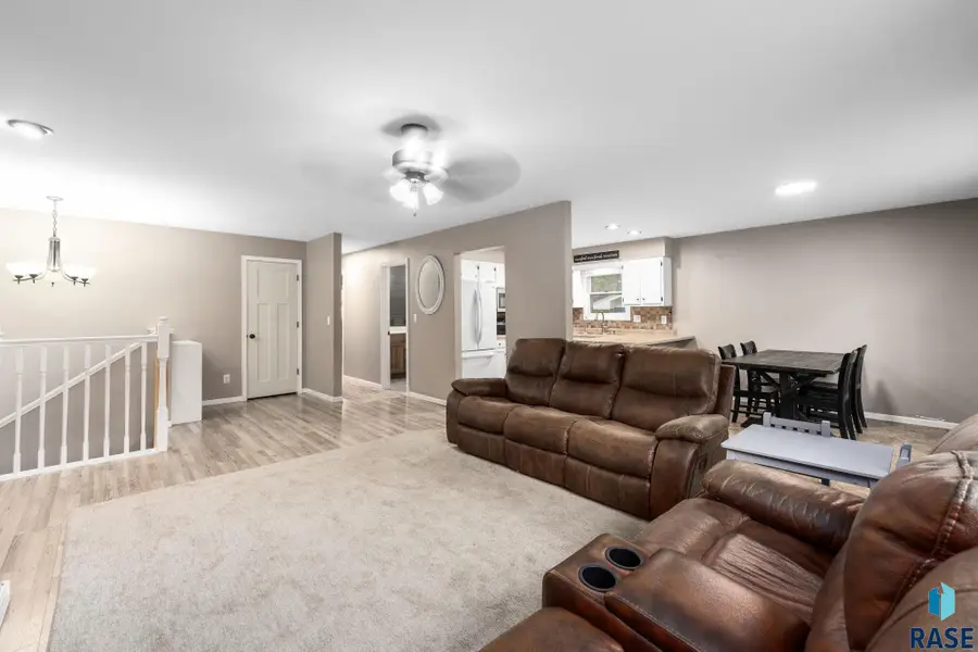 5820 W 51st St, Sioux Falls, SD 57106 - #2