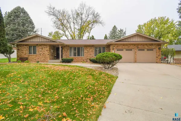 2509 S Rotary Ct, Sioux Falls, SD 57105