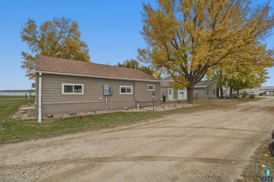 4861 S Spawn Cir, Chester, SD 57016 - #2