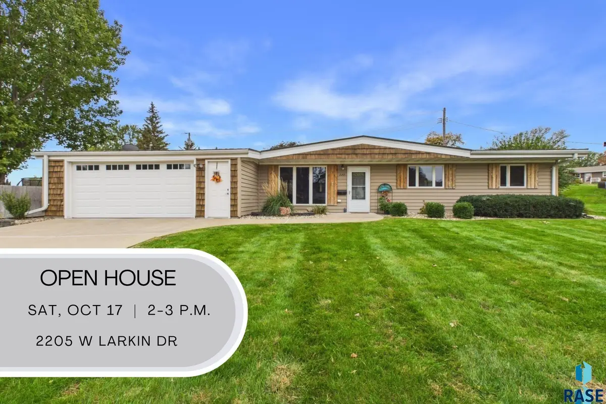 2205 W Larkin Dr, Sioux Falls, SD 57105 - #1