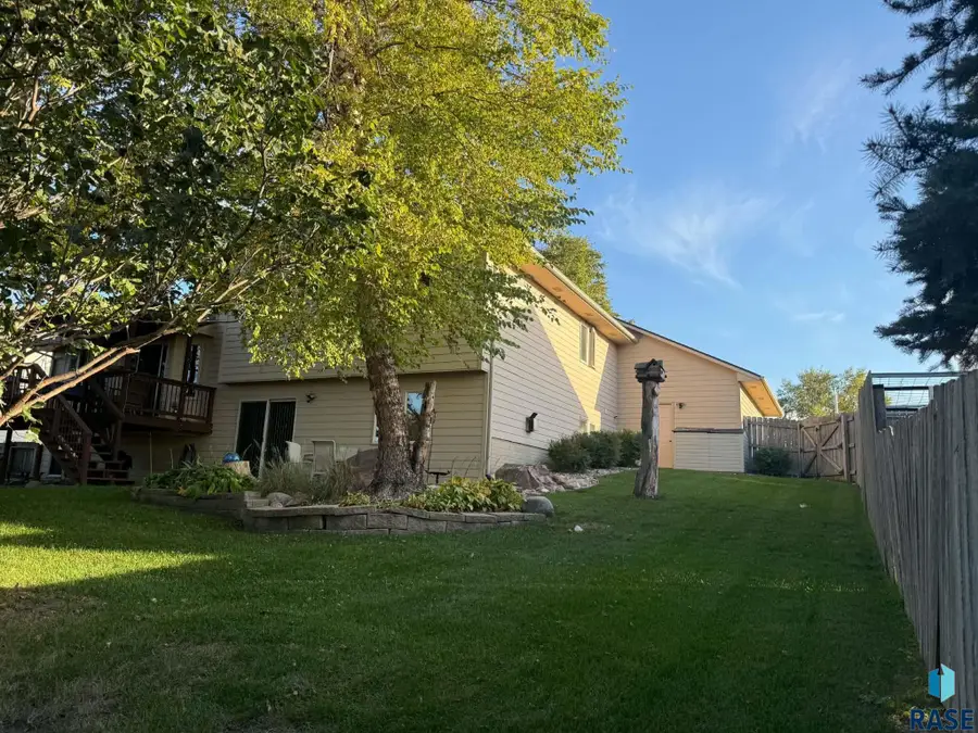 7712 W Justice St, Sioux Falls, SD 57106 - #2