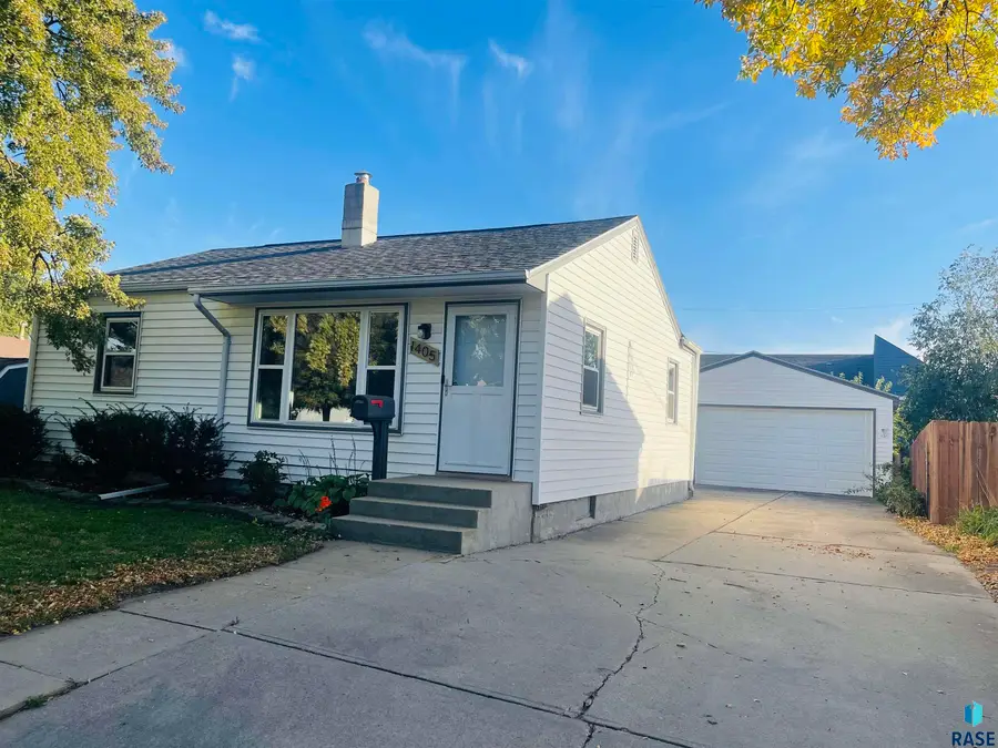 1405 W Thompson Dr, Sioux Falls, SD 57105 - #2