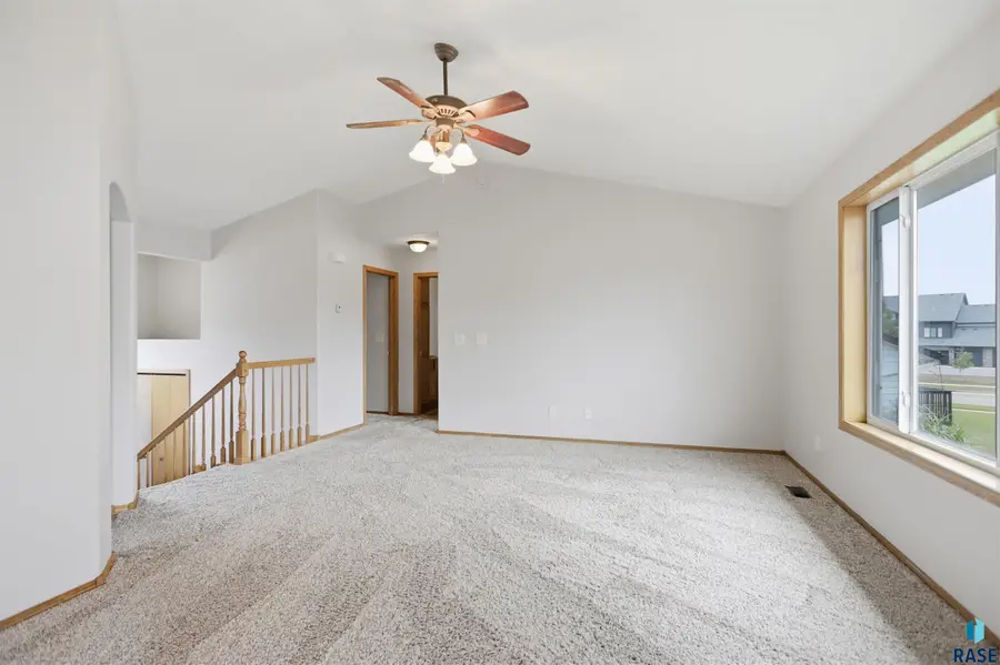 5509 W Rebecca St, Sioux Falls, SD 57106 - #3