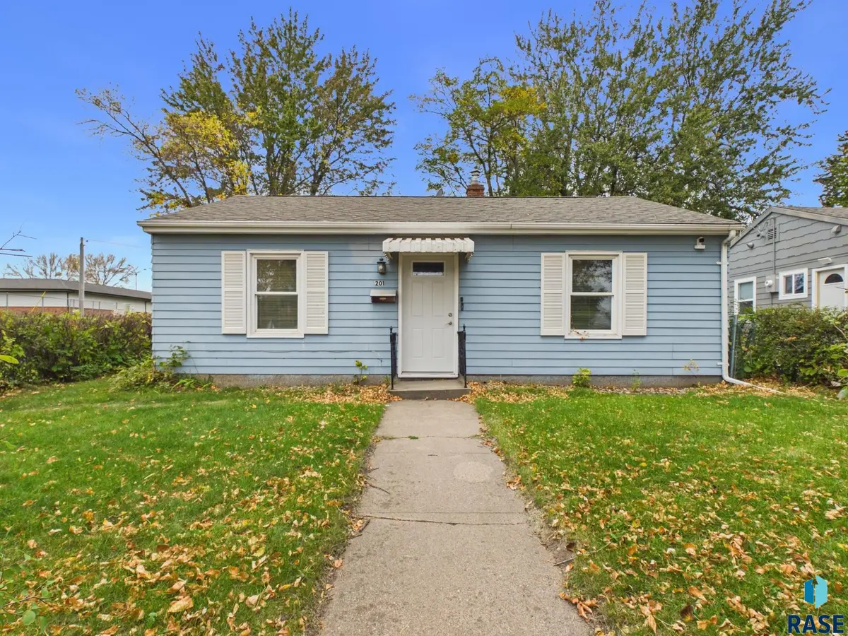 201 N Chicago Ave, Sioux Falls, SD 57103 - #1