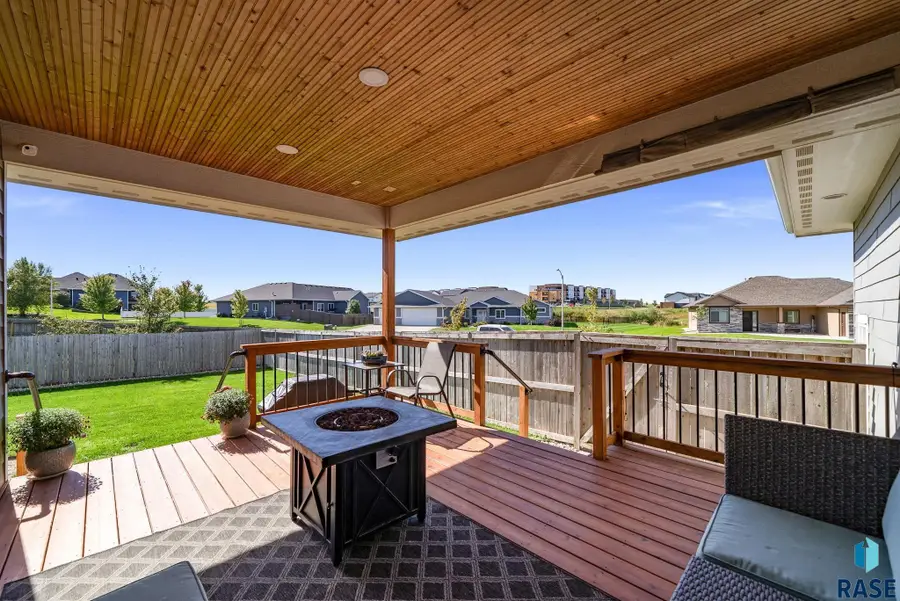 6501 E 33rd St, Sioux Falls, SD 57110 - #2