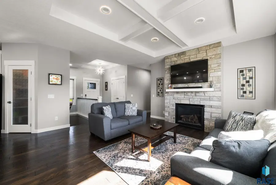 6501 E 33rd St, Sioux Falls, SD 57110 - #3