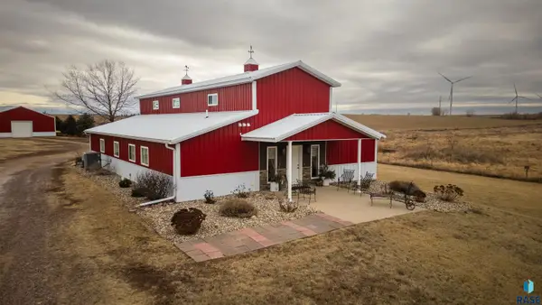 898 60th Ave, Beaver Creek, MN 56116