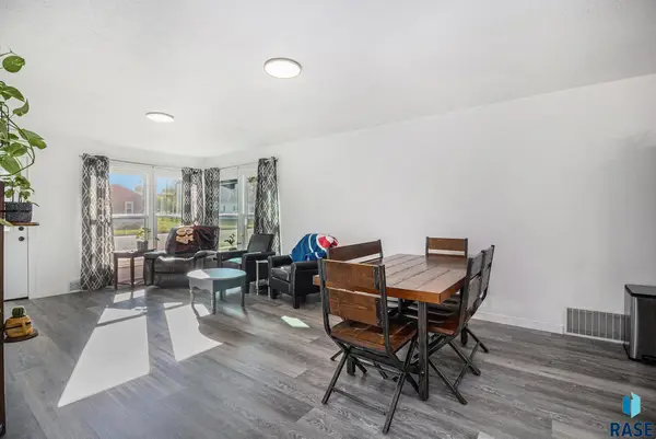 1301 S Gary Dr, Sioux Falls, SD 57103