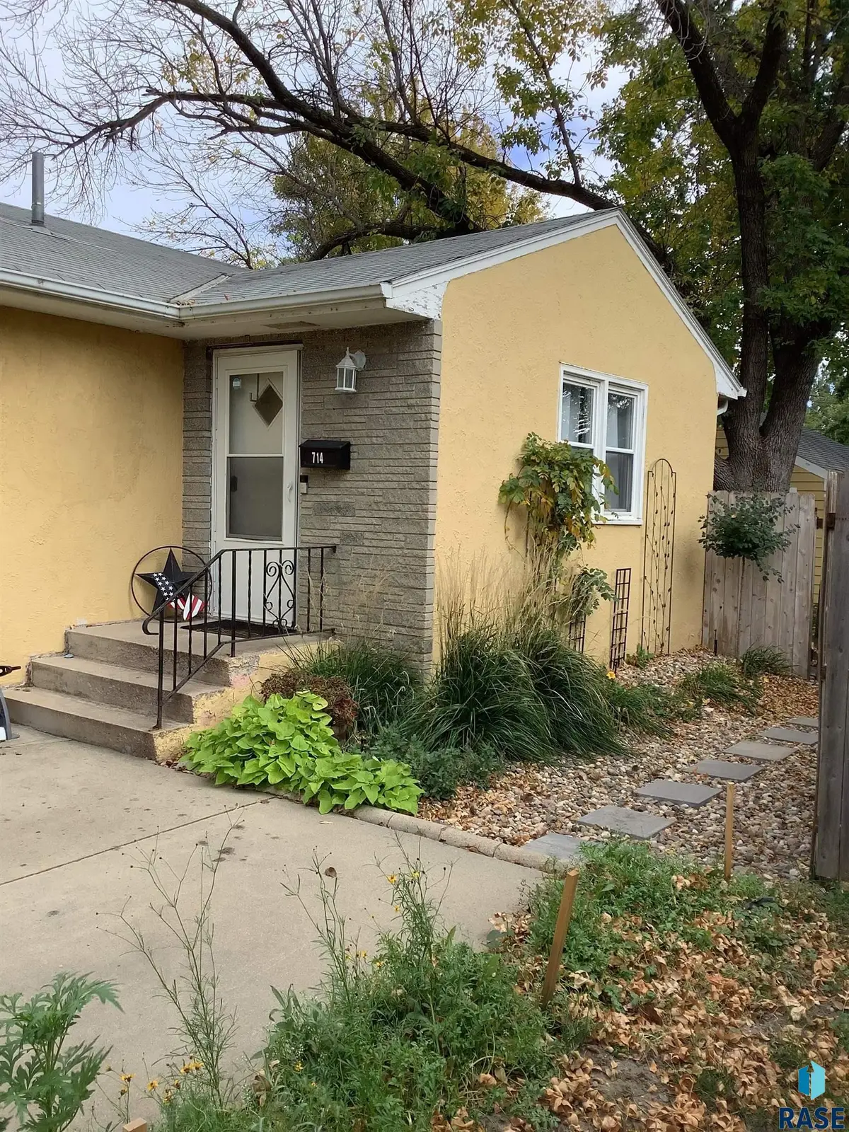 714 N Blauvelt Ave, Sioux Falls, SD 57103 - #1