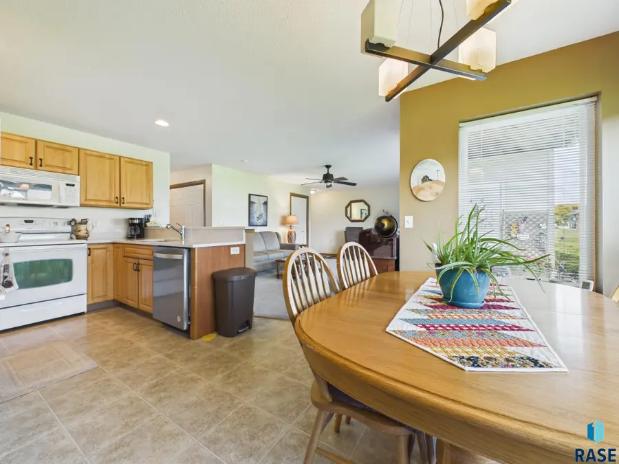 7109 W 56th St #27, Sioux Falls, SD 57106 - #3