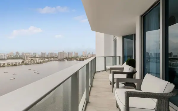 17111 Biscayne Blvd #2305, North Miami Beach, FL 33160