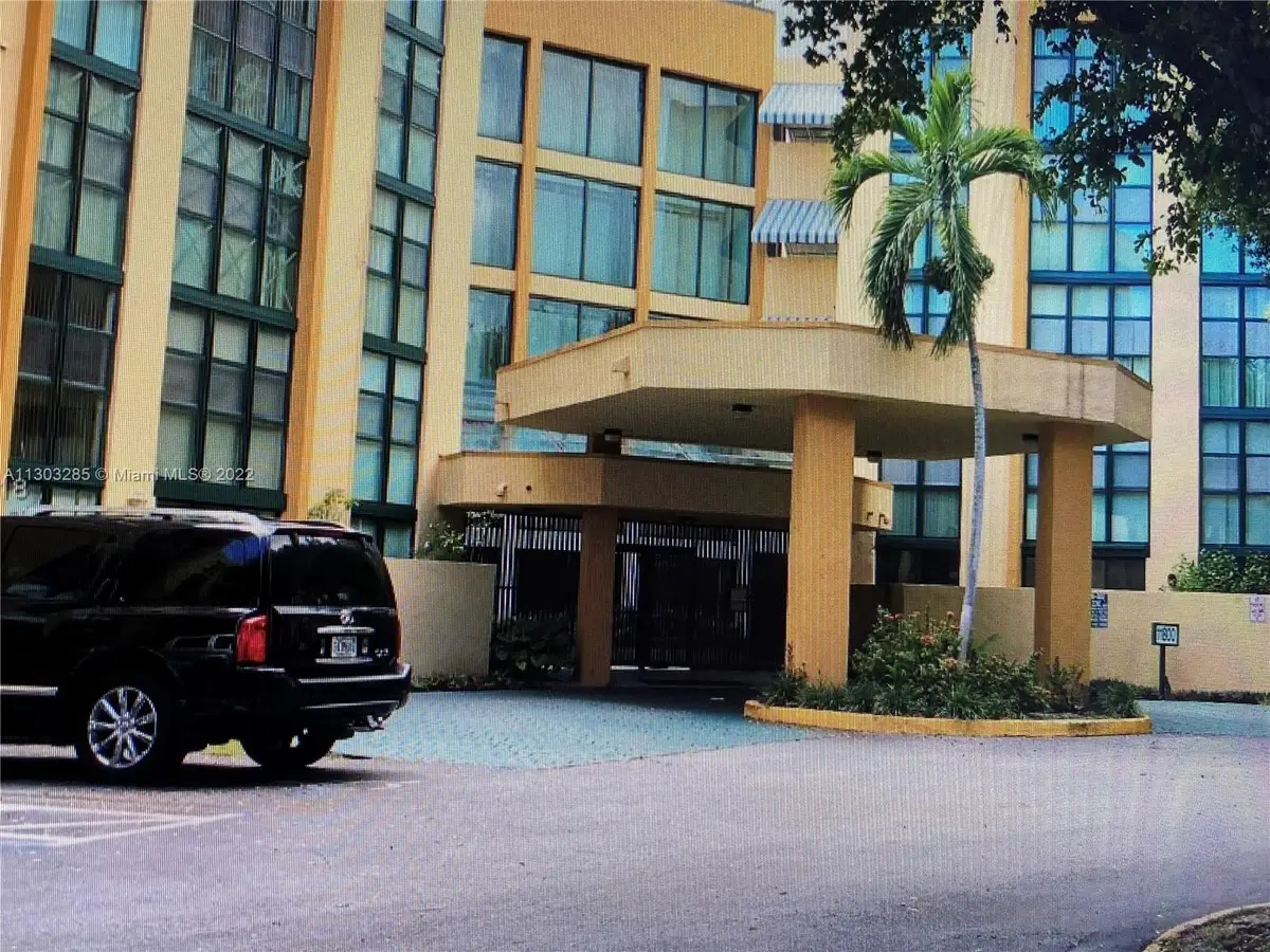 11800 SW 18th St #529-4, Miami, FL 33175 - #1