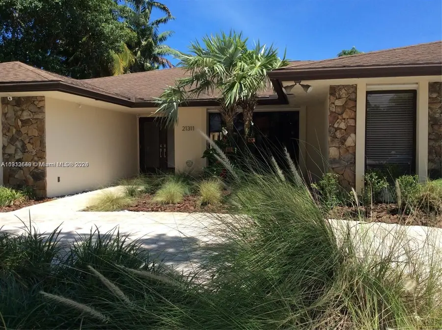 21311 NE 23rd Ave, Miami, FL 33180 - #2