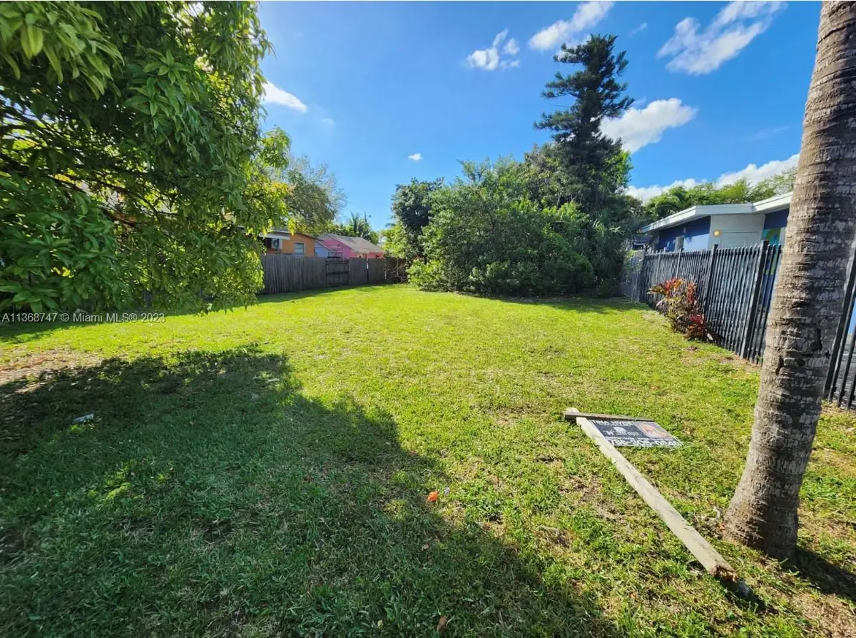 120 NE 56th St, Miami, FL 33137 - Image #1