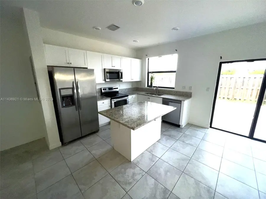 11383 SW 248th Ter, Homestead, FL 33032 - Image #3