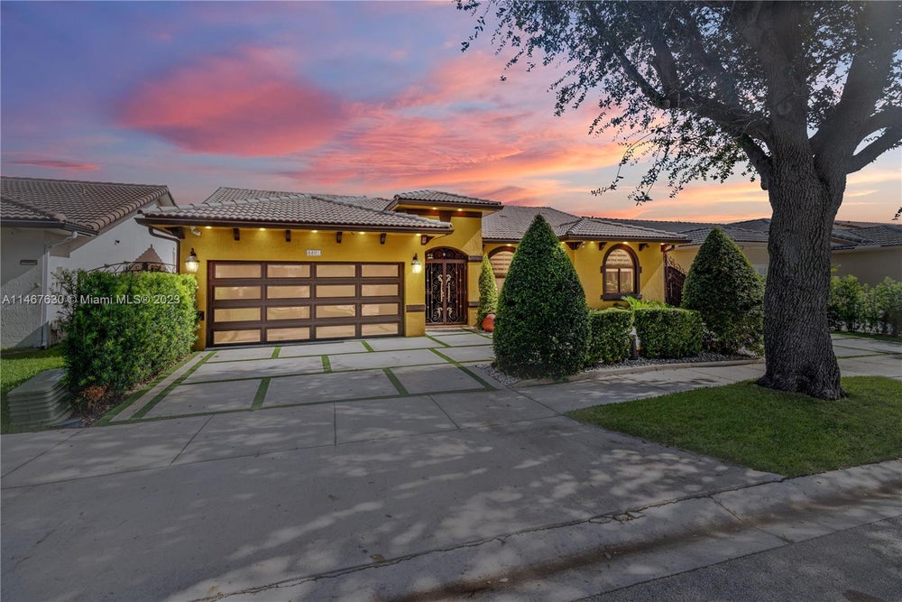 8801 NW 142nd St, Miami Lakes, FL 33018 BHGRE