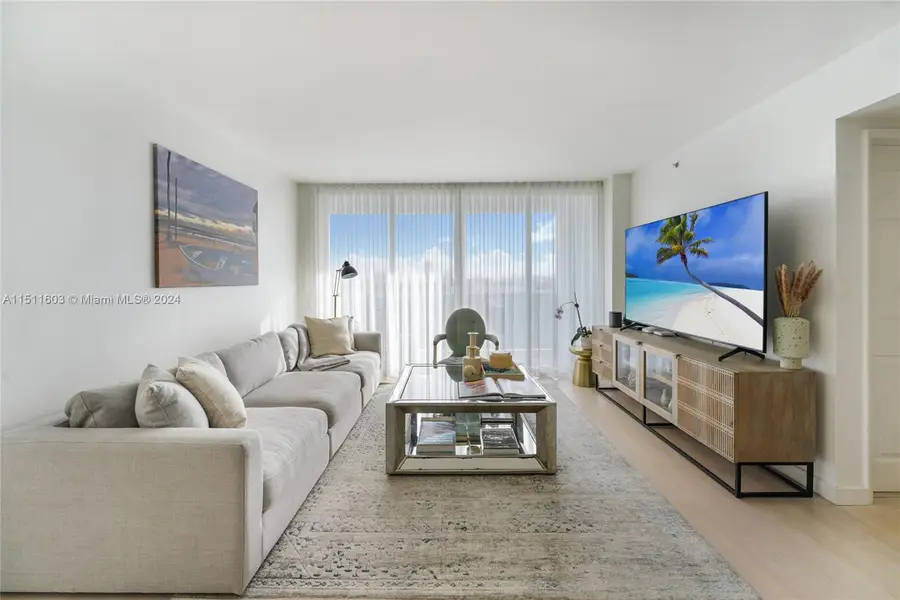 1800 Sunset Harbour Dr #803, Miami Beach, FL 33139 - Image #3