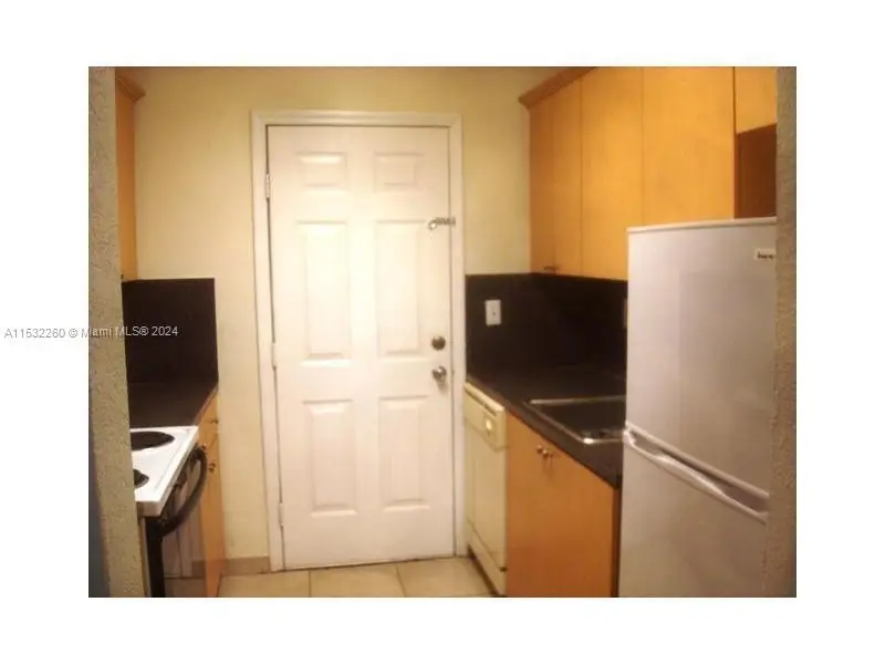 981 NE 169th St #112, North Miami Beach, FL 33162 - #3