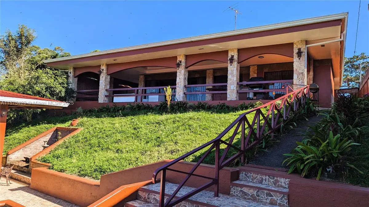 Casa Linda Vista Turrialba, Cartago, Costa Rica, Turrialba, FL  - Image #1