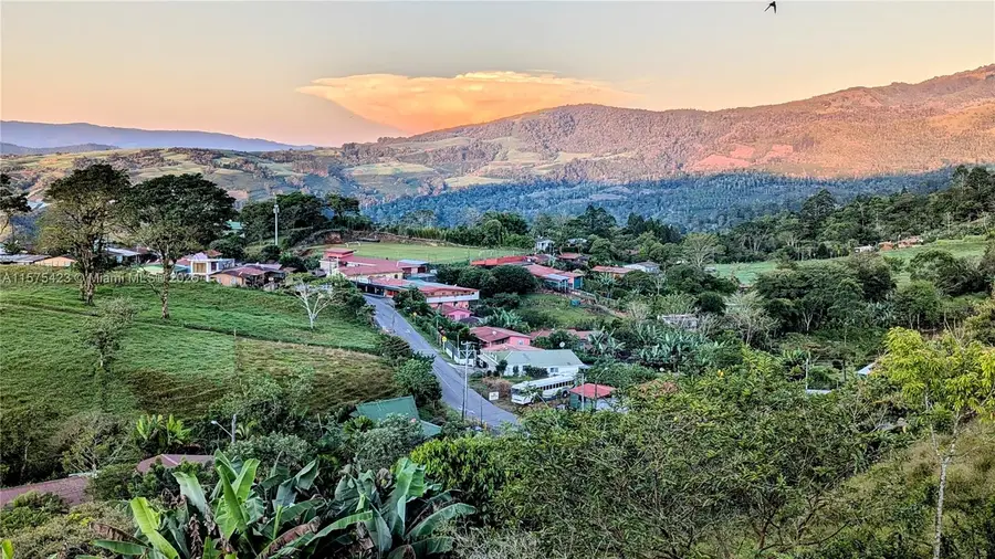 Casa Linda Vista Turrialba, Cartago, Costa Rica, Turrialba, FL  - Image #2