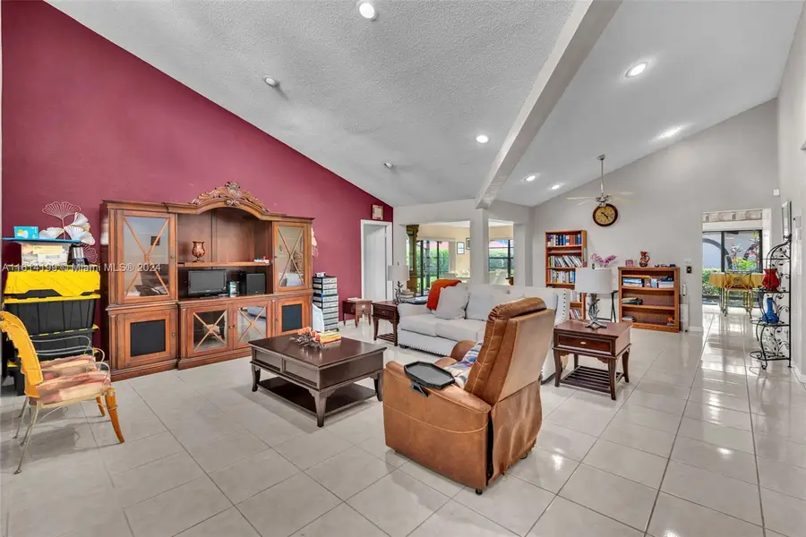 8221 Pine Dr #61, Tamarac, FL 33321 - Image #2