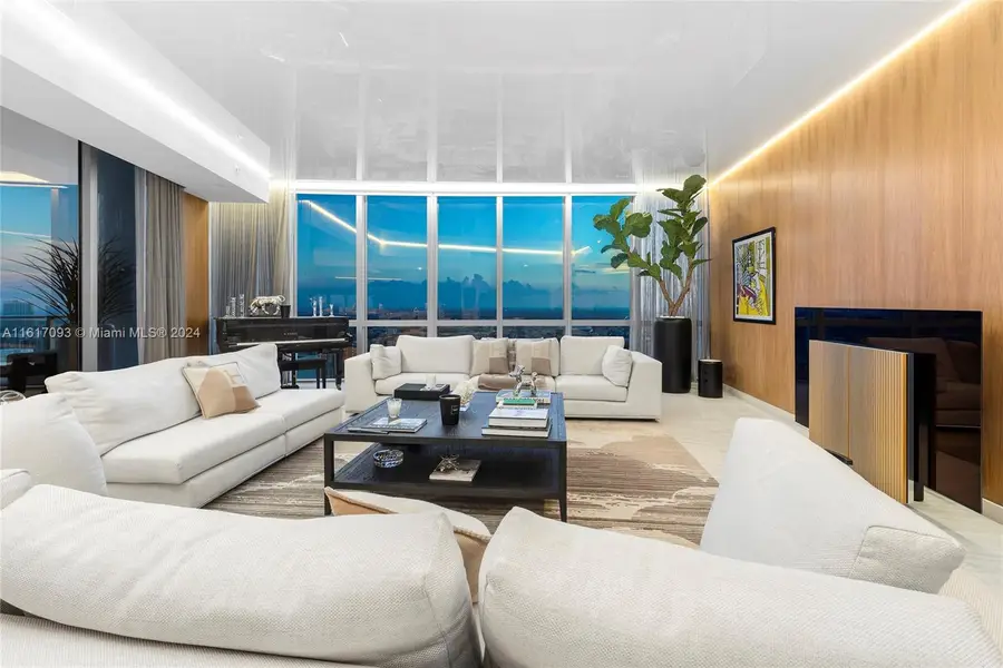 851 NE 1st Ave #5312, Miami, FL 33132 - Image #2