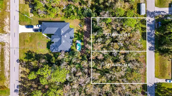 723 Alamo St E, Lehigh Acres, FL 33974